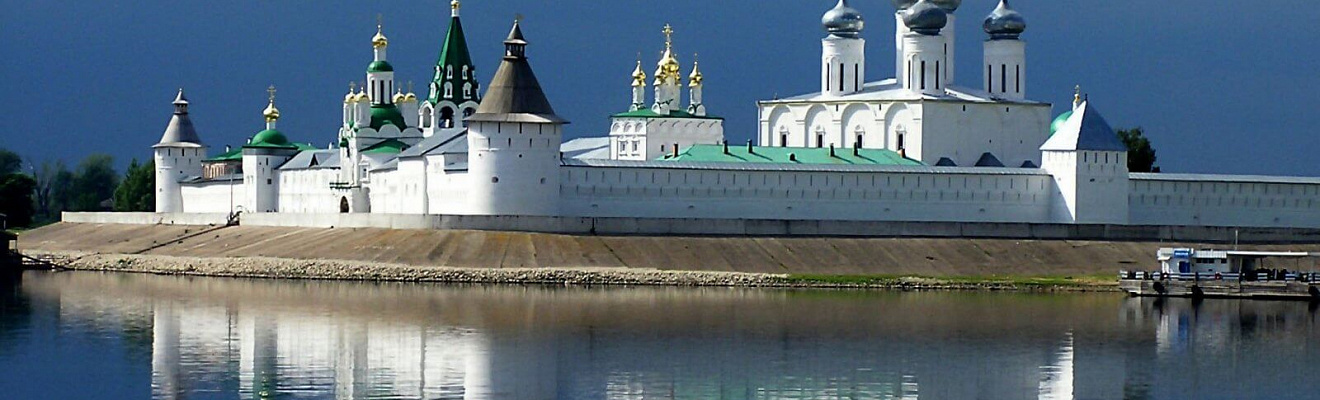 К золотым маковкам храмов